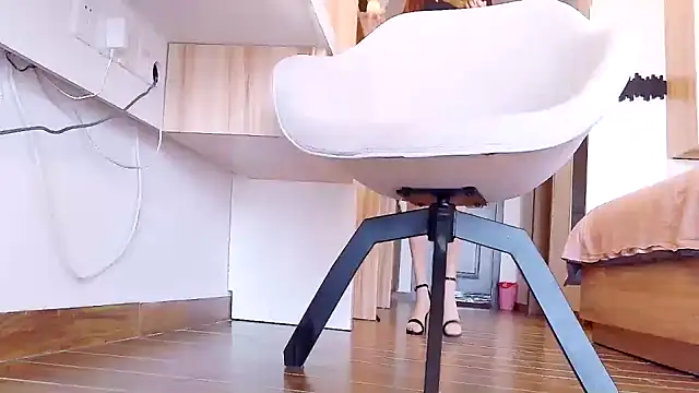 Snapshot of Tianxin6 chatting on November 9, 11:47 pm Tianxin6 online show from November 9, 11:47 pm