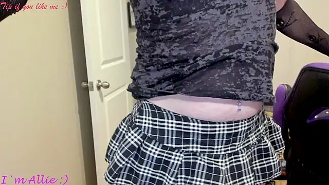 Snapshot of Allie_Kat chatting on June 20, 2:09 pm Allie Kat online show from June 20, 2:09 pm