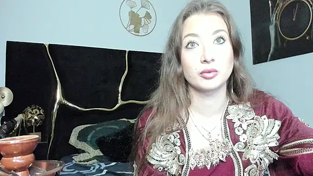 Snapshot of RebekaRose chatting on October 31, 11:39 pm RebekaRose online show from October 31, 11:39 pm