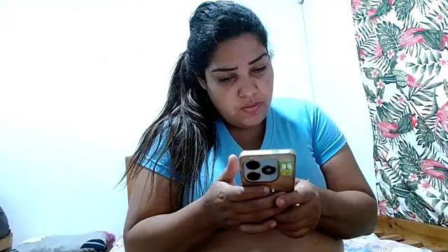 69smallstar online show from February 10, 11:47 am