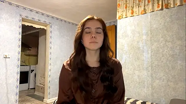 Lia rise online show from September 18, 4:09 pm