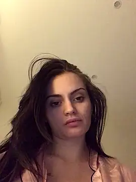 Snapshot of prettylittlefooxy chatting on November 10, 1:26 am prettylittlefooxy online show from November 10, 1:26 am