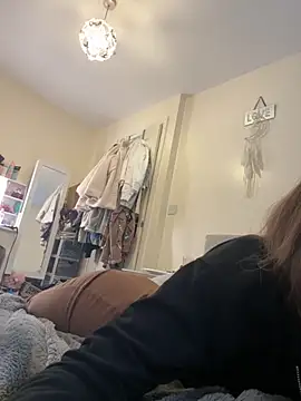 Snapshot of Summer21k chatting on September 9, 3:11 pm Summer21k online show from September 9, 3:11 pm