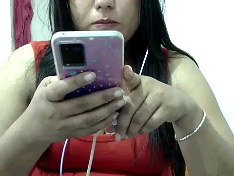 Snapshot of Mon-Luv chatting on February 15, 8:57 am Mon-Luv online show from February 15, 8:57 am