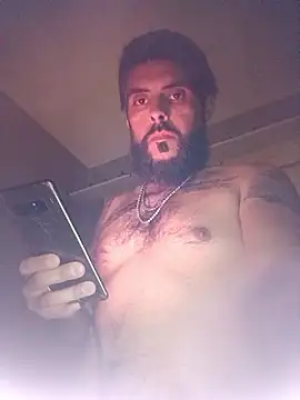 Snapshot of hornylatino702 chatting on February 18, 11:06 am hornylatino702 online show from February 18, 11:06 am