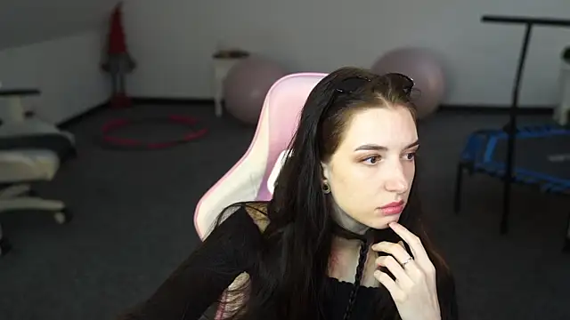 Snapshot of _Lili_054 chatting on September 22, 10:28 am  Lili 054 online show from September 22, 10:28 am