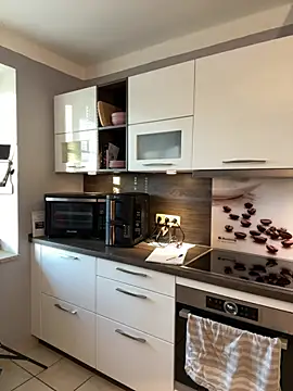 Hotmilfhamburg1 online show from April 26, 4:32 am