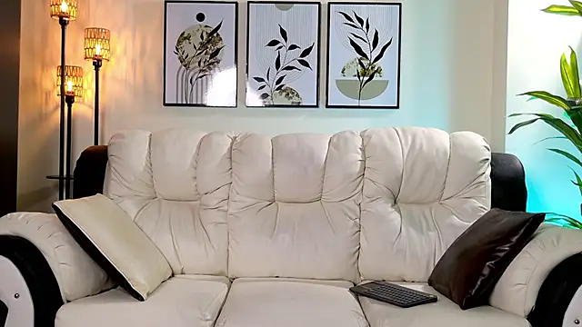 Violeta Foxz online show from March 11, 7:42 pm