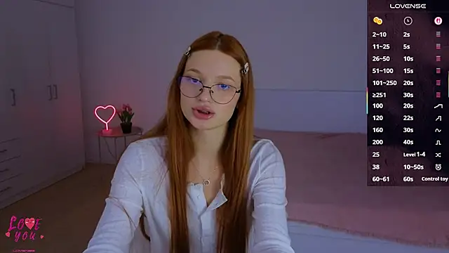 Snapshot of CuteAriel7 chatting on October 2, 3:41 pm CuteAriel7 online show from October 2, 3:41 pm