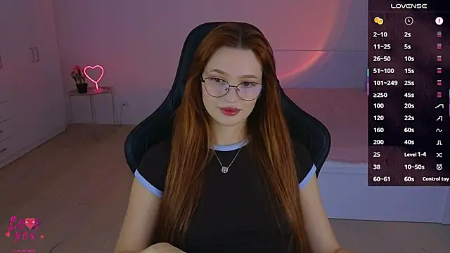 Snapshot of CuteAriel7 chatting on November 25, 4:29 pm CuteAriel7 online show from November 25, 4:29 pm