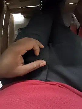 Snapshot of blackyporiki chatting on September 13, 5:51 am blackyporiki online show from September 13, 5:51 am