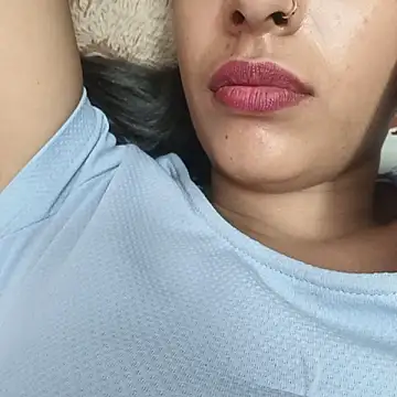 Snapshot of DesiSimran09 chatting on October 31, 5:14 pm DesiSimran09 online show from October 31, 5:14 pm