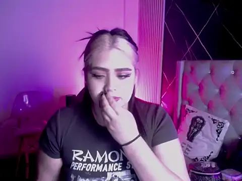 im bunny   online show from November 13, 11:31 am