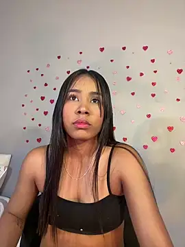 SophieW1 online show from May 26, 12:23 pm