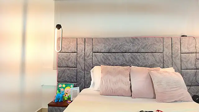 Dakota Megan 69 online show from November 27, 1:02 pm