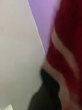 mohamed75893 online show from November 8, 9:46 pm