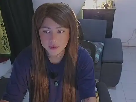 kimberlygati2 online show from April 22, 9:05 pm