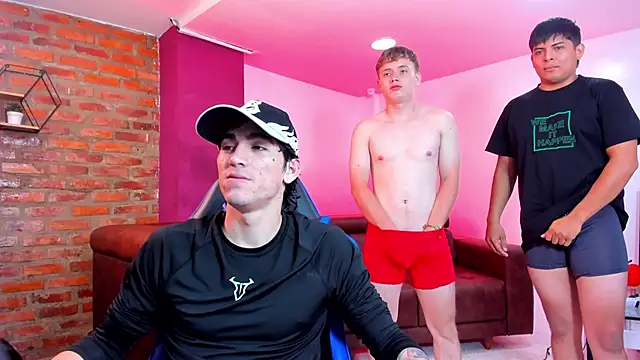 Handsomeboyss19 online show from November 5, 2:22 am