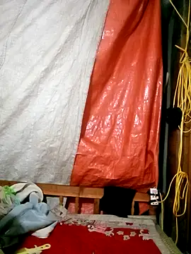 Snapshot of hera-00 chatting on October 29, 1:46 pm hera-00 online show from October 29, 1:46 pm