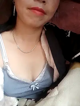 Snapshot of hera-00 chatting on November 8, 2:56 am hera-00 online show from November 8, 2:56 am