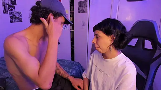 Snapshot of lordpussy__ chatting on July 29, 2:21 am lordpussy online show from July 29, 2:21 am