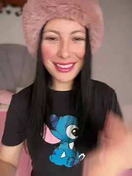 Mia salinass online show from April 5, 5:43 pm