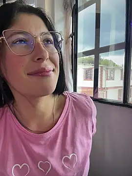 Snapshot of Mia_salinass chatting on April 21, 7:28 pm Mia salinass online show from April 21, 7:28 pm