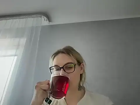 NikexPretty online show from March 17, 8:28 am