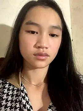 Snapshot of -Lie-06 chatting on October 2, 4:41 am -Lie-06 online show from October 2, 4:41 am