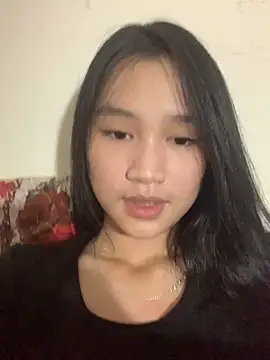 Snapshot of -Lie-06 chatting on October 16, 12:06 pm -Lie-06 online show from October 16, 12:06 pm