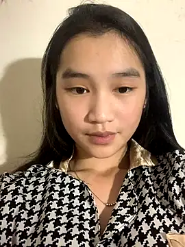 Snapshot of -Lie-06 chatting on October 19, 12:50 pm -Lie-06 online show from October 19, 12:50 pm