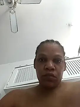 HappygalTheQueen online show from February 4, 9:48 am