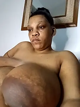 HappygalTheQueen online show from March 28, 11:59 pm