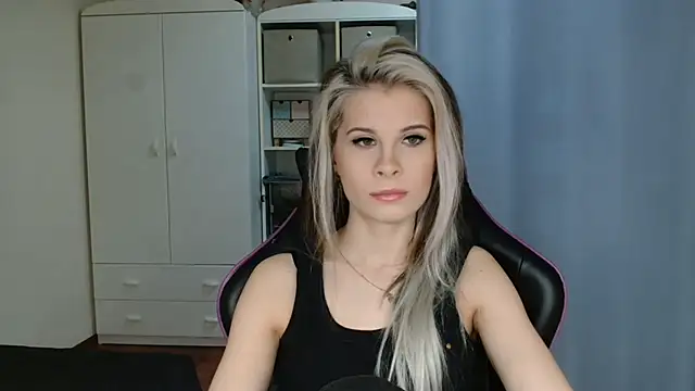 KristineGlow online show from April 22, 6:16 am