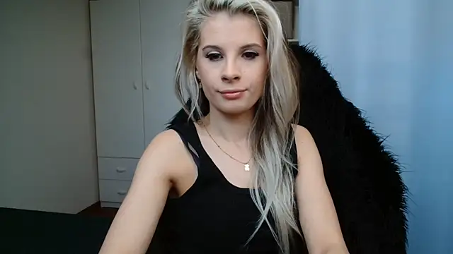 KristineGlow online show from June 25, 6:29 am