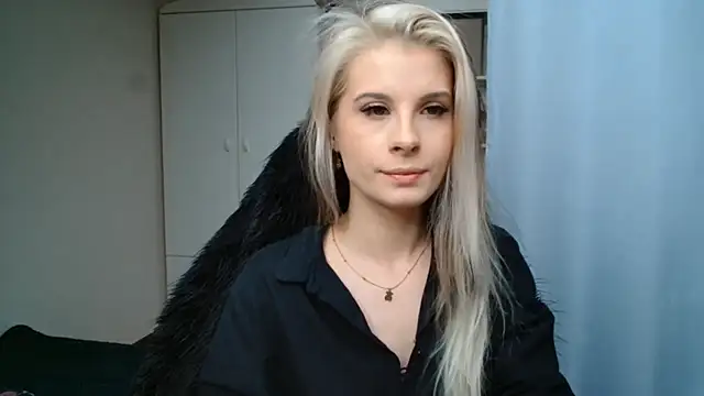 KristineGlow online show from July 13, 2:09 pm