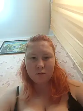 Snapshot of MiaKissy chatting on February 23, 9:28 am MiaKissy online show from February 23, 9:28 am