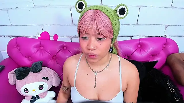 SafiroAgataaa online show from October 3, 7:11 pm