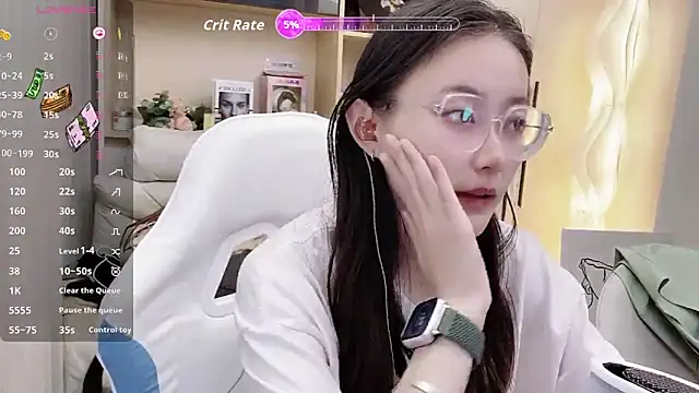 Snapshot of Naiyi-babe chatting on October 10, 3:55 pm Naiyi-babe online show from October 10, 3:55 pm