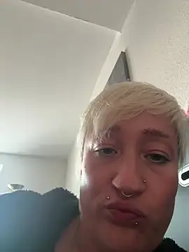 Snapshot of Rozendefotz chatting on February 10, 8:51 am Rozendefotz online show from February 10, 8:51 am