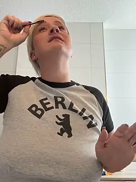 Snapshot of Rozendefotz chatting on February 17, 9:50 am Rozendefotz online show from February 17, 9:50 am