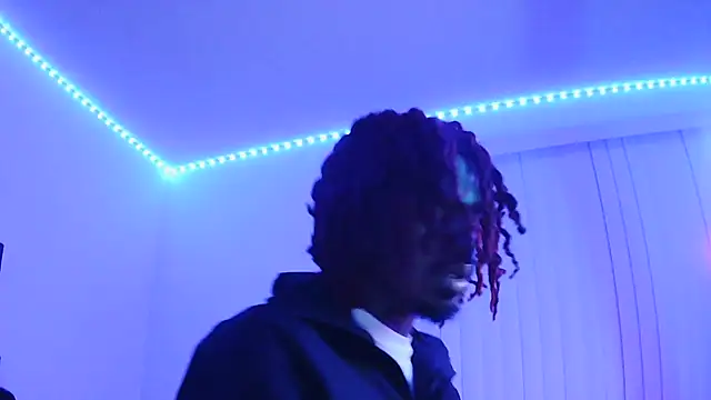 Snapshot of risktakinndolo chatting on September 25, 2:26 am risktakinndolo online show from September 25, 2:26 am