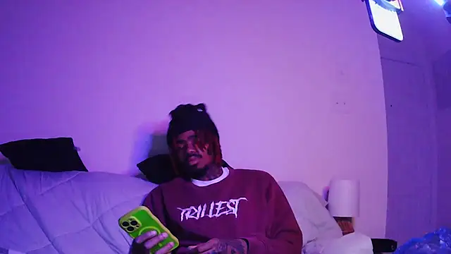 Snapshot of risktakinndolo chatting on October 2, 5:47 am risktakinndolo online show from October 2, 5:47 am