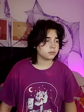 Snapshot of damienbeltmonth chatting on November 4, 9:52 am damienbeltmonth online show from November 4, 9:52 am