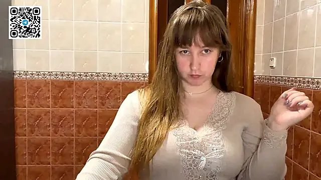 MaroonMoon  online show from March 29, 7:47 pm