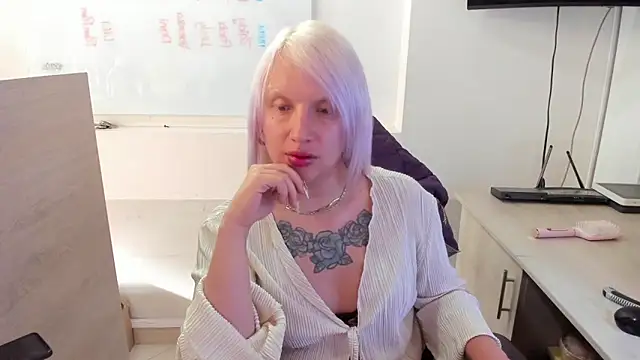 Sun Sooll  online show from March 9, 10:14 pm