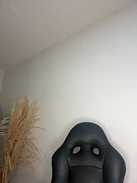 Sun Sooll  online show from March 18, 2:15 am