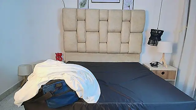 elizawiliamst online show from September 12, 11:54 am