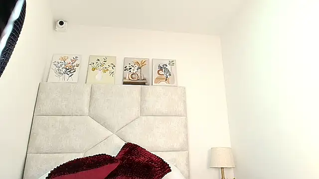 elizawiliamst online show from November 17, 11:27 am