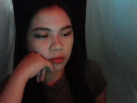 Snapshot of Zachariah_05 chatting on March 26, 8:31 am Zachariah 05 online show from March 26, 8:31 am